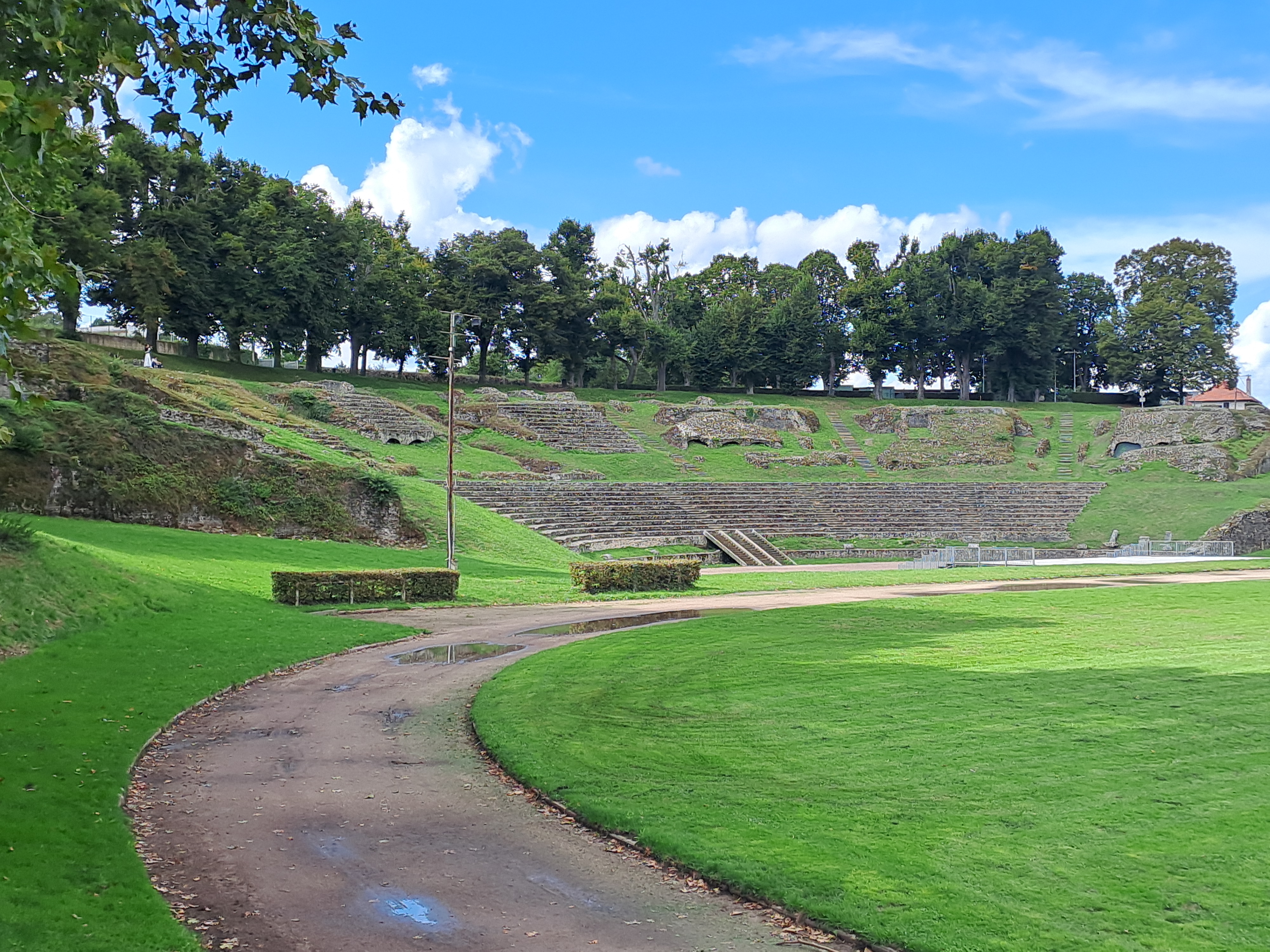 Ancien amphithéâtre romain